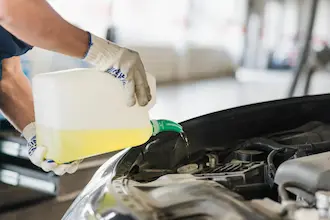 oil change service image at auto garage in Abu Dhabi